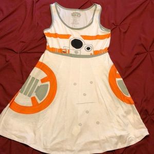 Her Universe BB-8 dress size L- NWOT